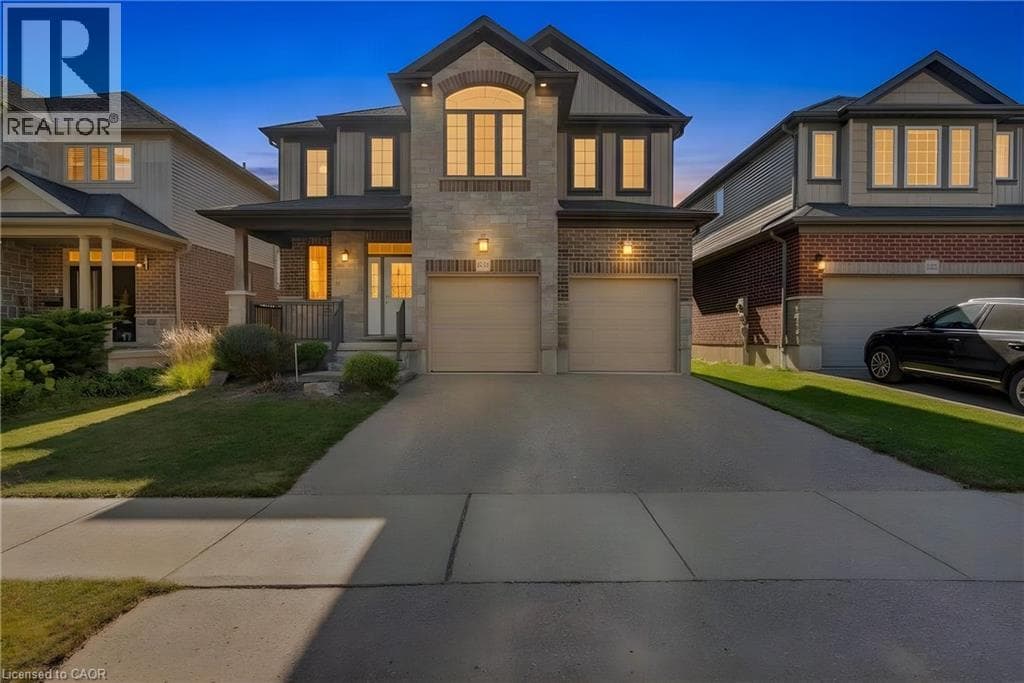 Single Family at 621 SUNDEW Drive, Waterloo, Ontario - Photo 2 - RE/MAX Garden City Realty