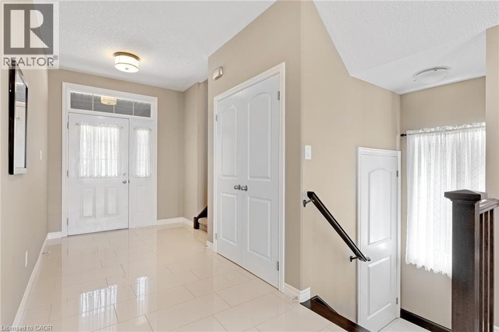Single Family at 621 SUNDEW Drive, Waterloo, Ontario - Photo 6 - RE/MAX Garden City Realty