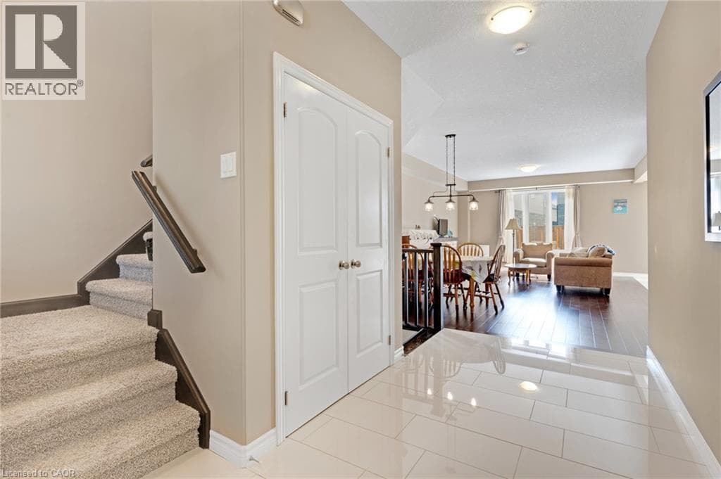 Single Family at 621 SUNDEW Drive, Waterloo, Ontario - Photo 7 - RE/MAX Garden City Realty