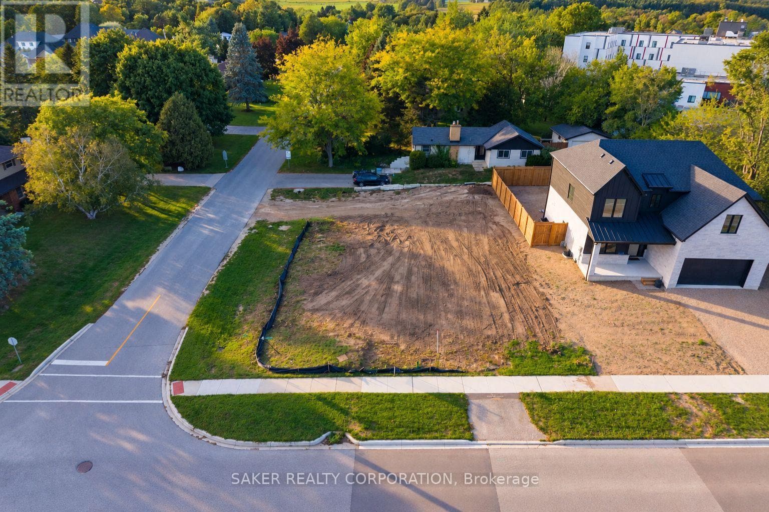 10056 Oxbow Drive