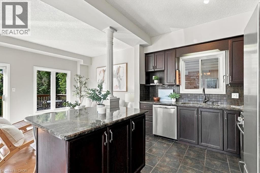 Single Family at 430 MOUNTAIN LAUREL Crescent, Kitchener, Ontario - Photo 10 - RE/MAX Garden City Realty