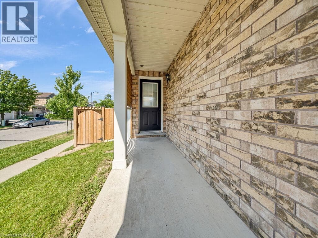 Single Family at 39 BAINTREE Way, Cambridge, Ontario - Photo 4 - RE/MAX Garden City Realty