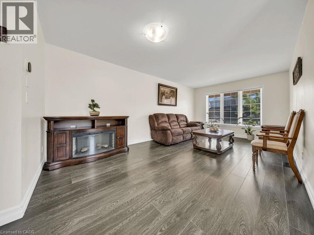 Single Family at 39 BAINTREE Way, Cambridge, Ontario - Photo 6 - RE/MAX Garden City Realty