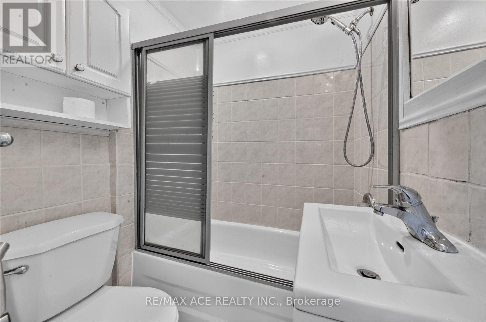 Single Family at 47 Laurel Avenue, Toronto (Kennedy Park), Ontario - Photo 7 - RE/MAX Garden City Realty