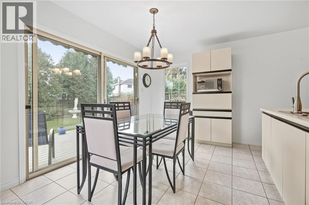 Single Family at 5 MICHELLE Drive, St. Catharines, Ontario - Photo 7 - RE/MAX Garden City Realty