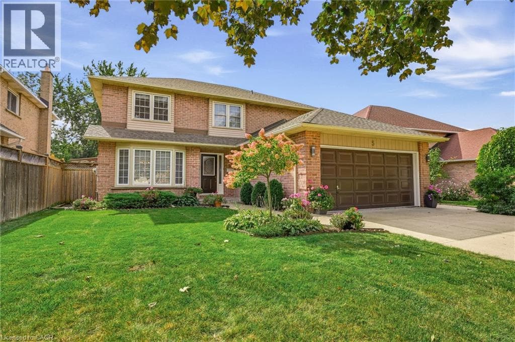 Single Family at 5 MICHELLE Drive, St. Catharines, Ontario - Photo 2 - RE/MAX Garden City Realty