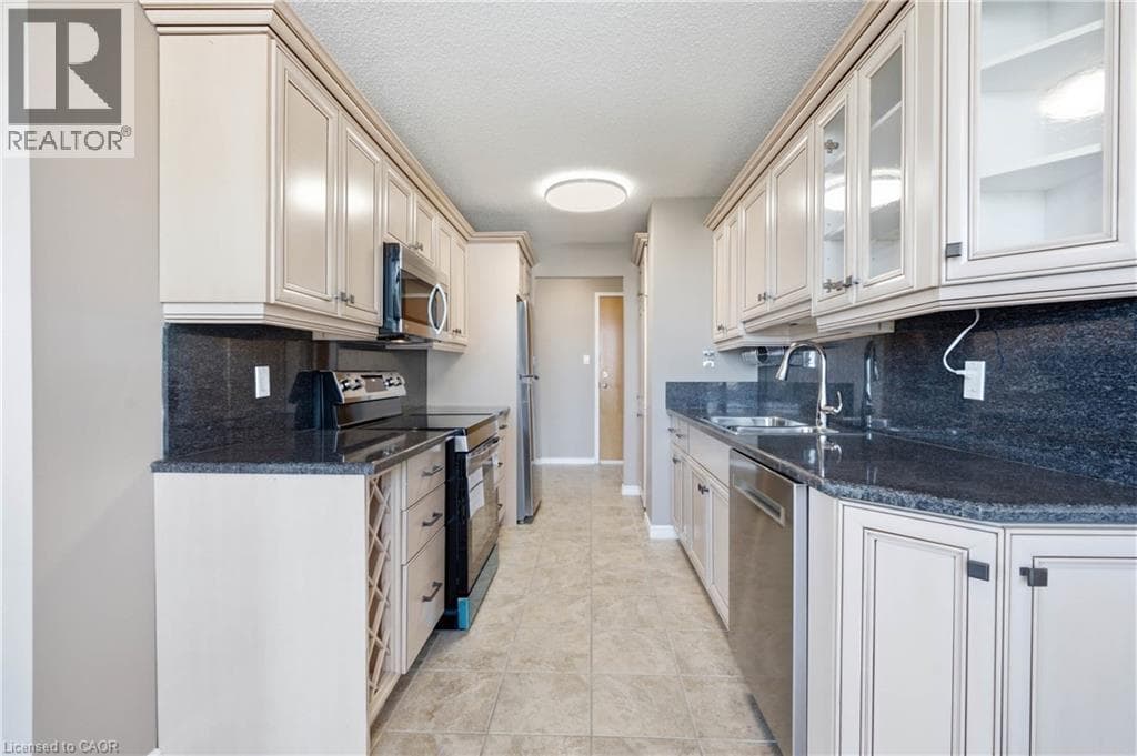 Single Family at 611- 55 BLUE SPRINGS Drive, Waterloo, Ontario - Photo 10 - RE/MAX Garden City Realty