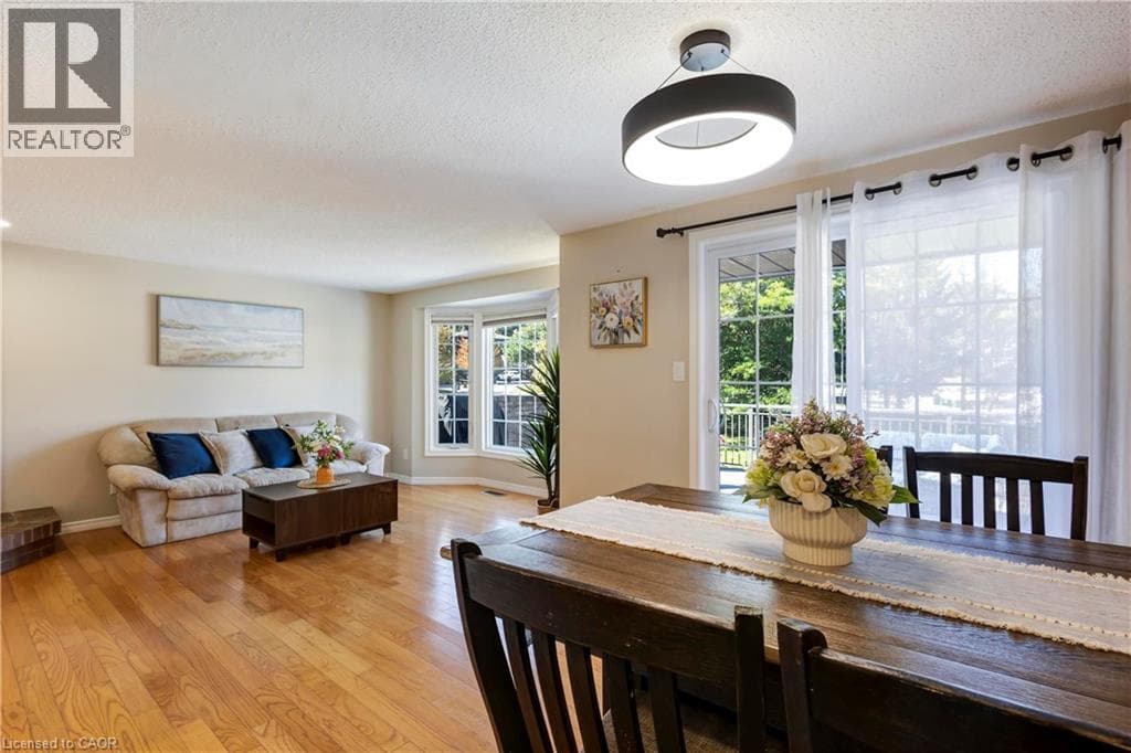 Single Family at 4- 475 BEECHWOOD Drive, Waterloo, Ontario - Photo 8 - RE/MAX Garden City Realty