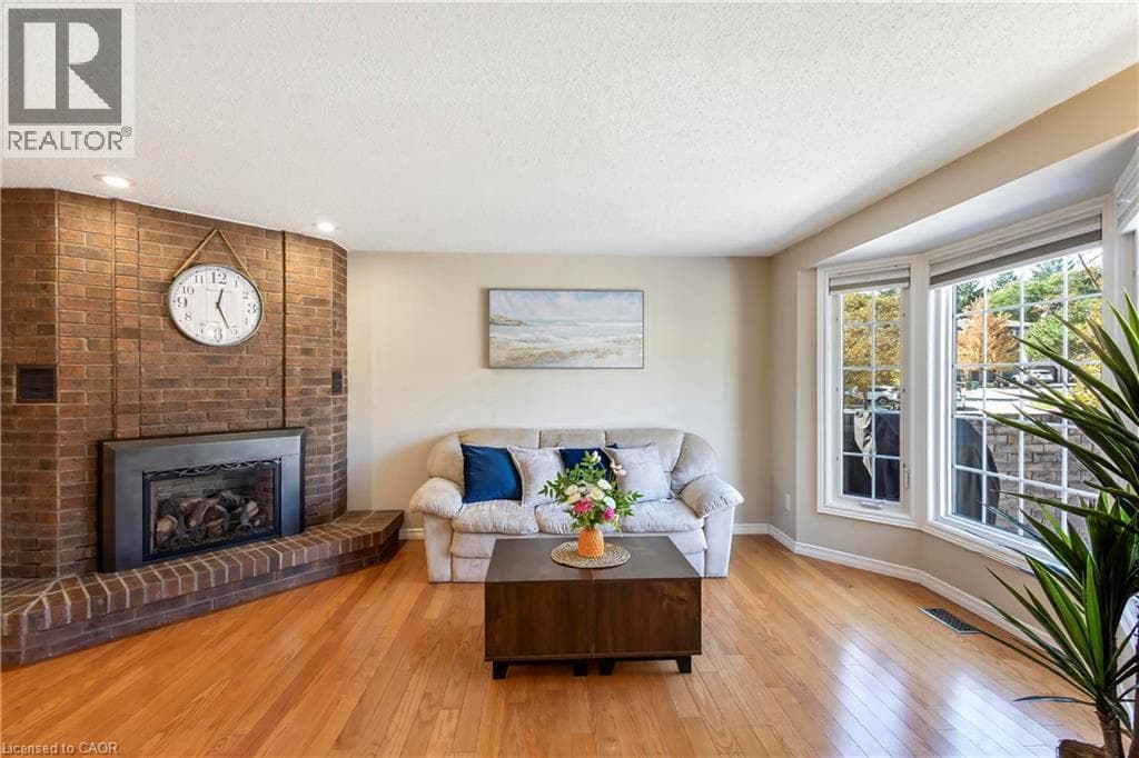 Single Family at 4- 475 BEECHWOOD Drive, Waterloo, Ontario - Photo 9 - RE/MAX Garden City Realty