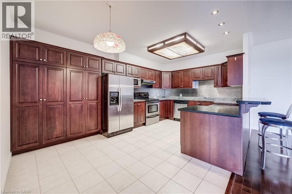 Single Family at 1403- 255 KEATS Way, Waterloo, Ontario - Photo 7 - RE/MAX Garden City Realty