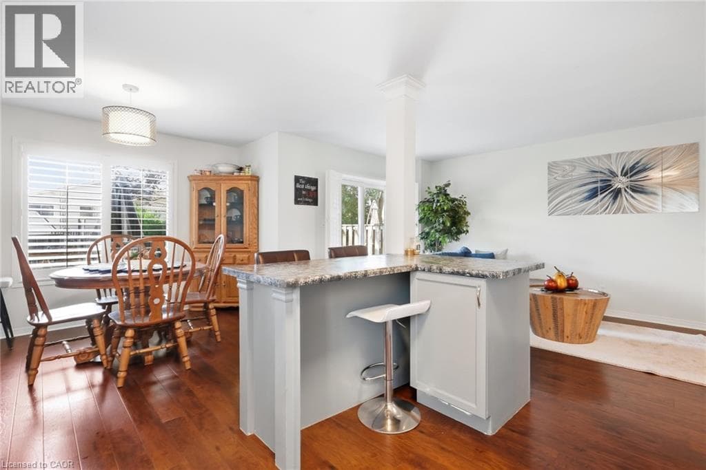 Single Family at 4518 GARDEN GATE Terrace, Beamsville, Ontario - Photo 10 - RE/MAX Garden City Realty