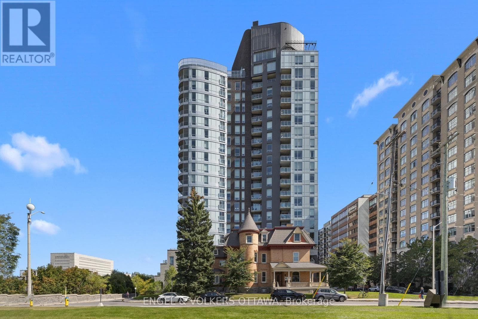 701- 428 Sparks Street