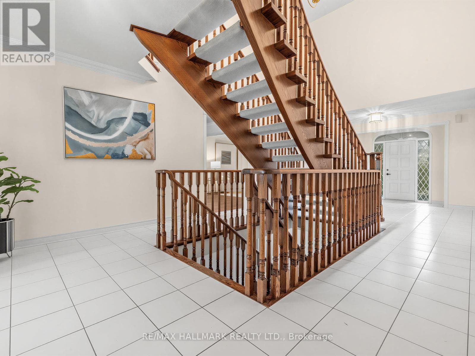 Single Family at 69 King's Cross Avenue, Richmond Hill (Bayview Hill), Ontario - Photo 5 - RE/MAX Garden City Realty
