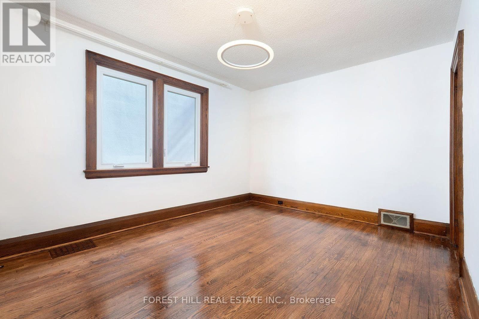 Single Family at 139 Craighurst Avenue, Toronto (Lawrence Park South), Ontario - Photo 9 - RE/MAX Garden City Realty