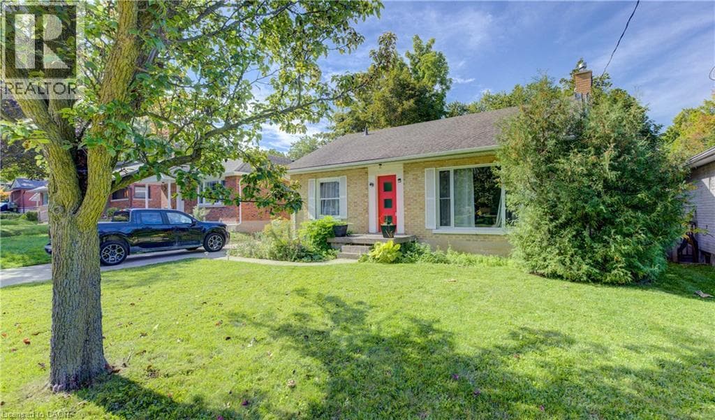 Single Family at 49 DIETZ Avenue, Waterloo, Ontario - Photo 3 - RE/MAX Garden City Realty