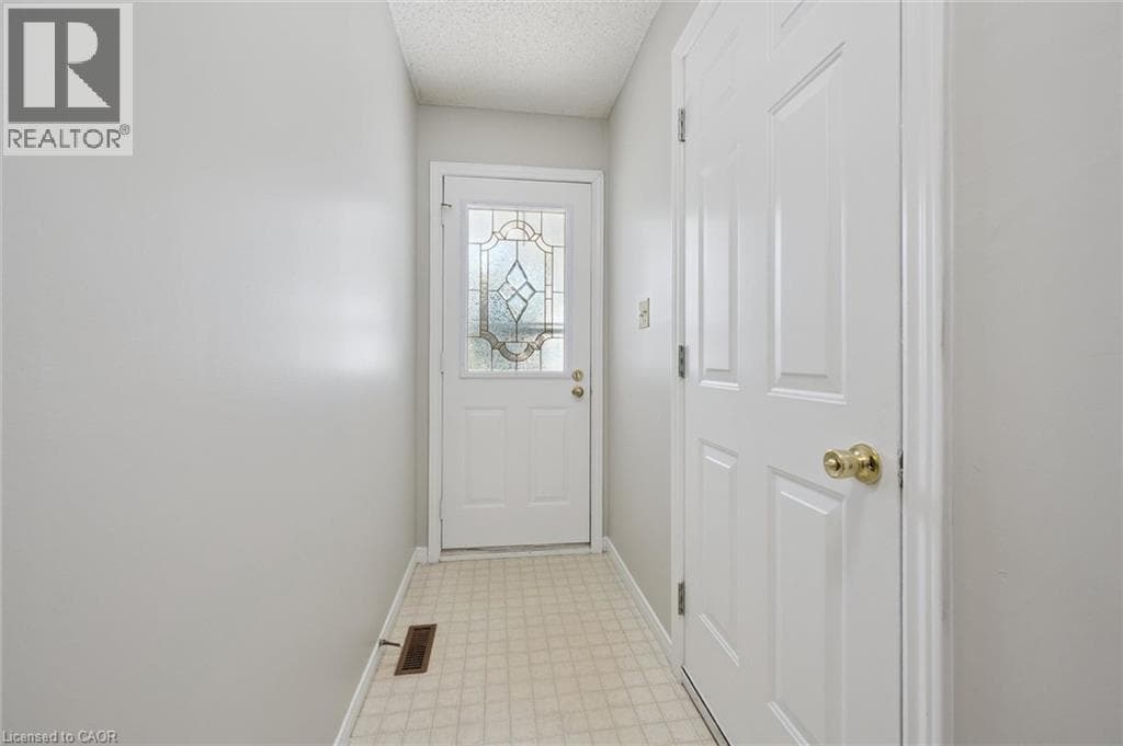 Multi-family at 512 THORNDALE Drive, Waterloo, Ontario - Photo 5 - RE/MAX Garden City Realty