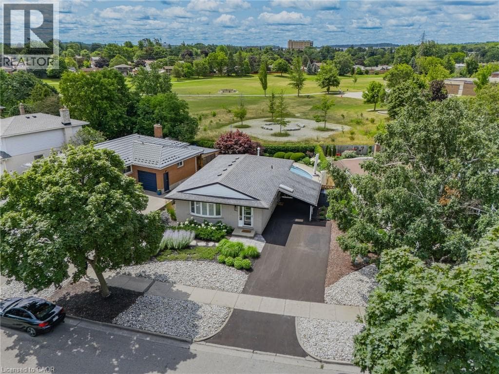 107 LAURENTIAN Drive