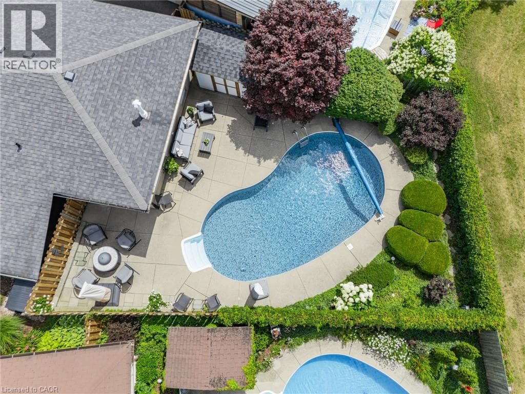 Single Family at 107 LAURENTIAN Drive, Kitchener, Ontario - Photo 5 - RE/MAX Garden City Realty