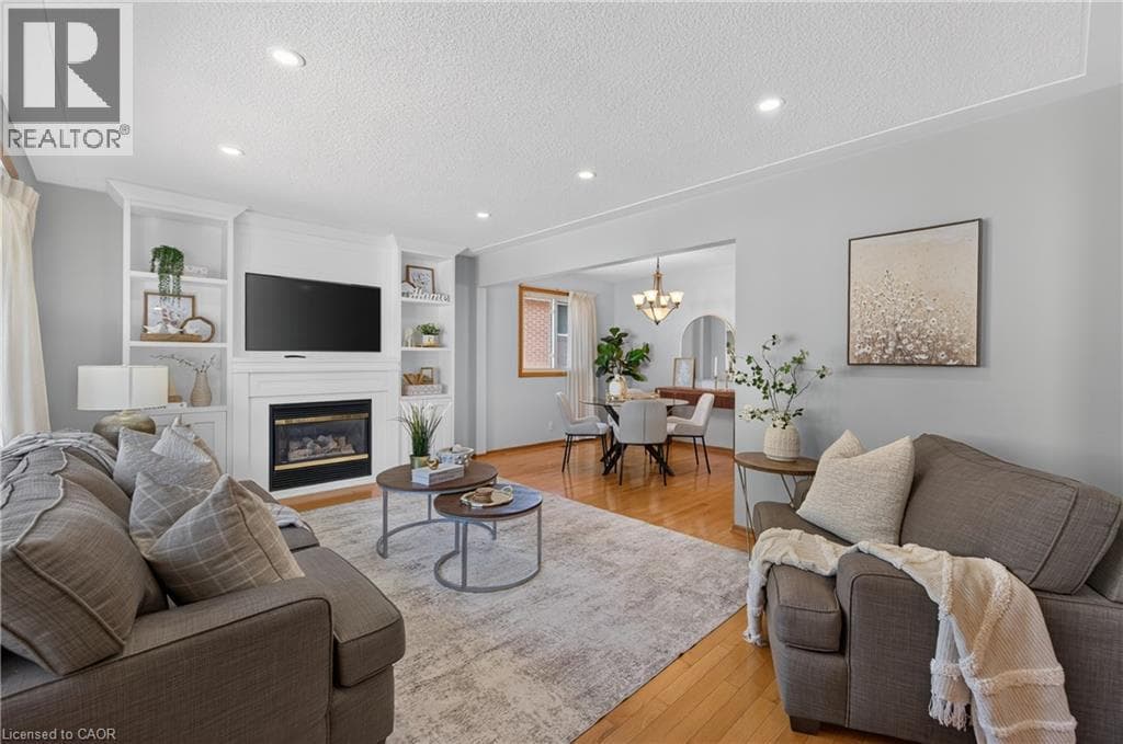 Single Family at 107 LAURENTIAN Drive, Kitchener, Ontario - Photo 7 - RE/MAX Garden City Realty