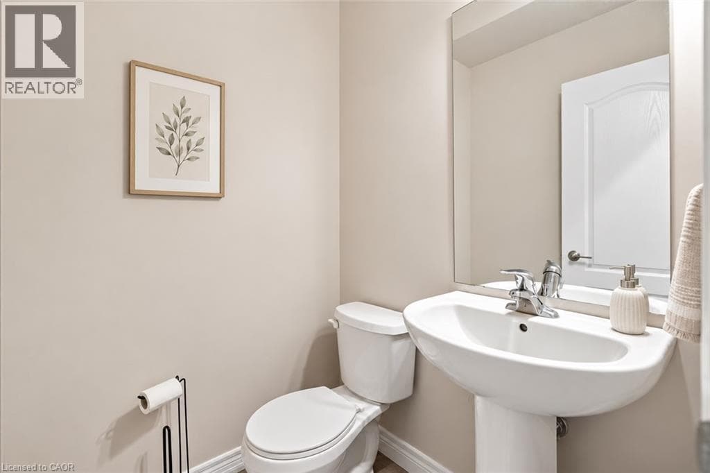 Single Family at 125 SUNFLOWER Place, Welland, Ontario - Photo 10 - RE/MAX Garden City Realty