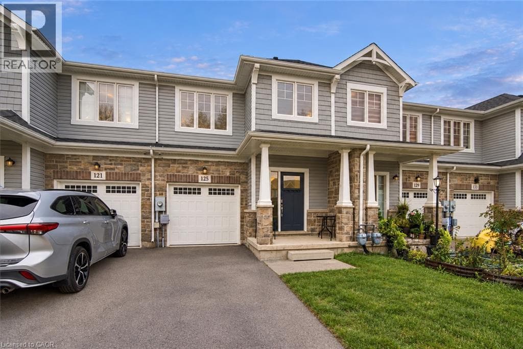 Single Family at 125 SUNFLOWER Place, Welland, Ontario - Photo 2 - RE/MAX Garden City Realty