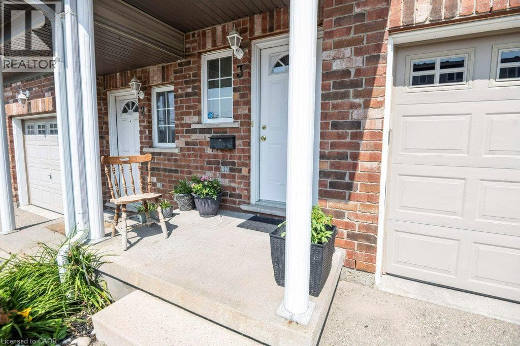 Single Family at 3- 975 STRASBURG Road, Kitchener, Ontario - Photo 3 - RE/MAX Garden City Realty