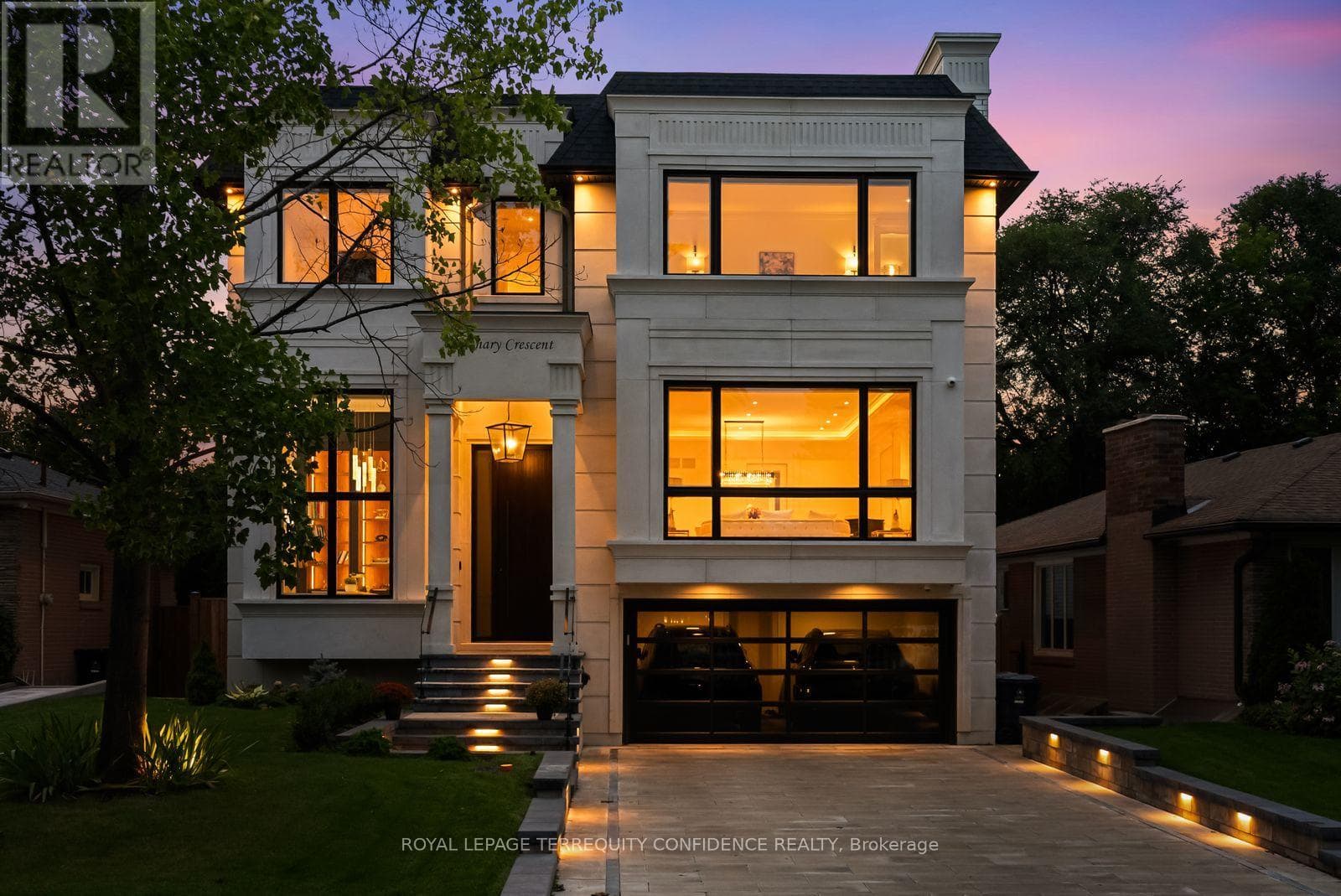 8 Canary Crescent