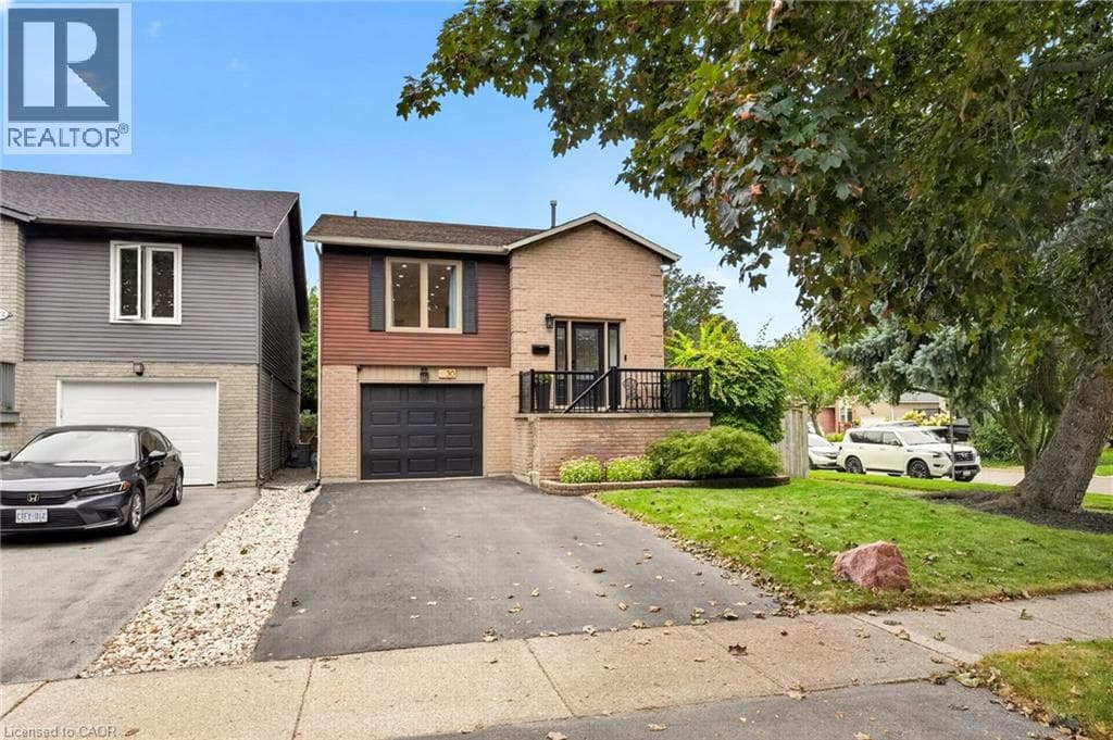 Single Family at 30 BAYVIEW Drive, Grimsby, Ontario - Photo 2 - RE/MAX Garden City Realty