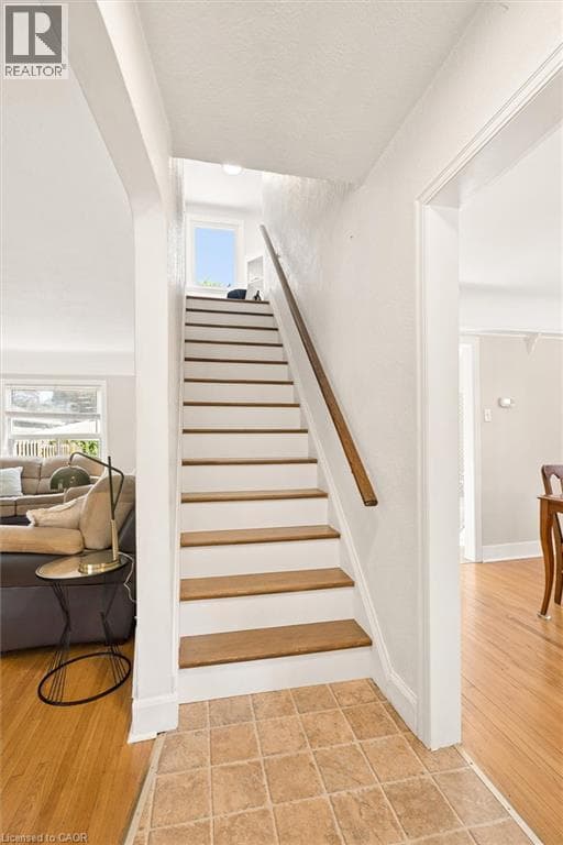 Single Family at 490 EAST Avenue, Kitchener, Ontario - Photo 6 - RE/MAX Garden City Realty