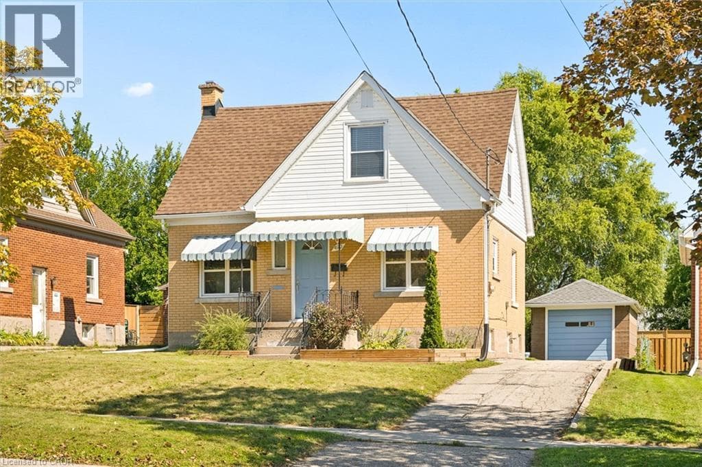 Single Family at 490 EAST Avenue, Kitchener, Ontario - Photo 2 - RE/MAX Garden City Realty
