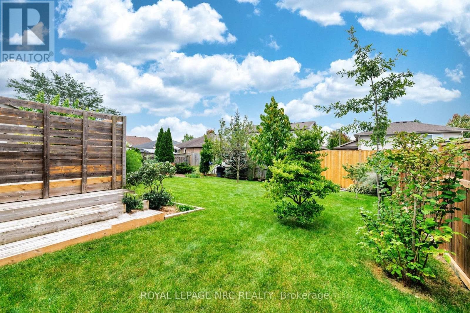 Single Family at 8394 Greenfield Crescent, Niagara Falls (Forestview), Ontario - Photo 2 - RE/MAX Garden City Realty