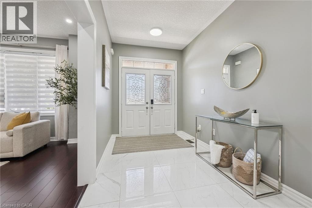 Single Family at 154 FALCONRIDGE Drive, Kitchener, Ontario - Photo 6 - RE/MAX Garden City Realty