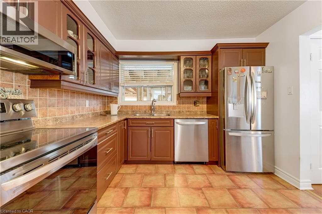Single Family at 49 CARNABY Crescent, Kitchener, Ontario - Photo 10 - RE/MAX Garden City Realty