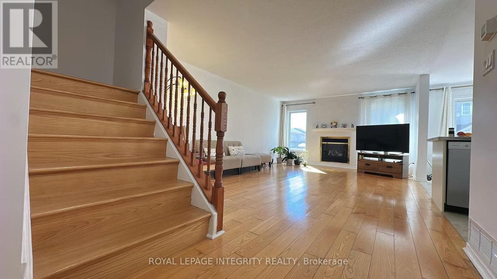 Single Family at 148 Grovemont Drive, Ottawa, Ontario - Photo 7 - RE/MAX Garden City Realty