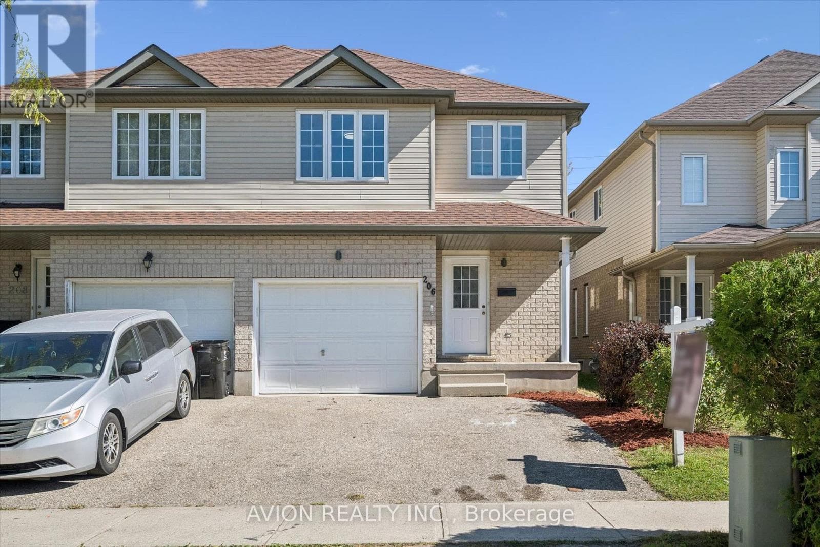 206 Buttercup Court
