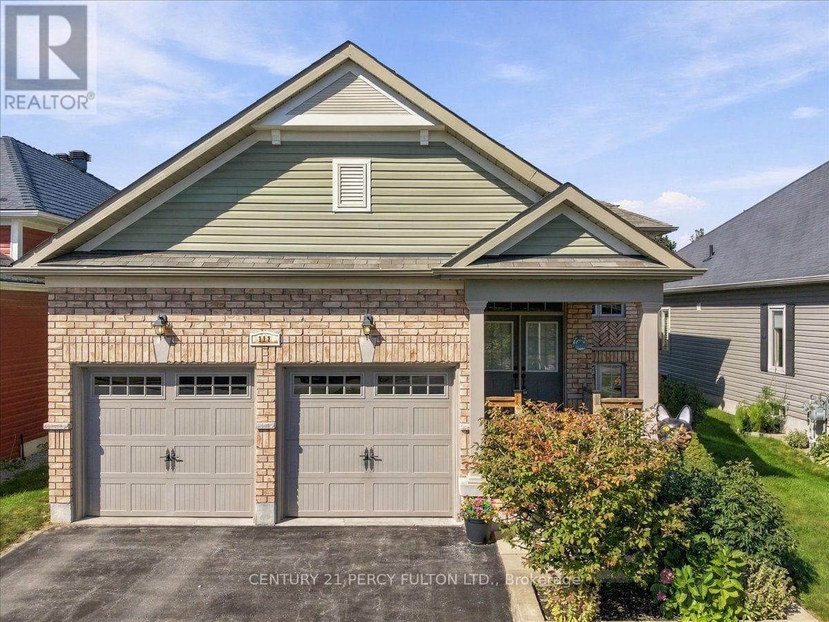111 White Drive