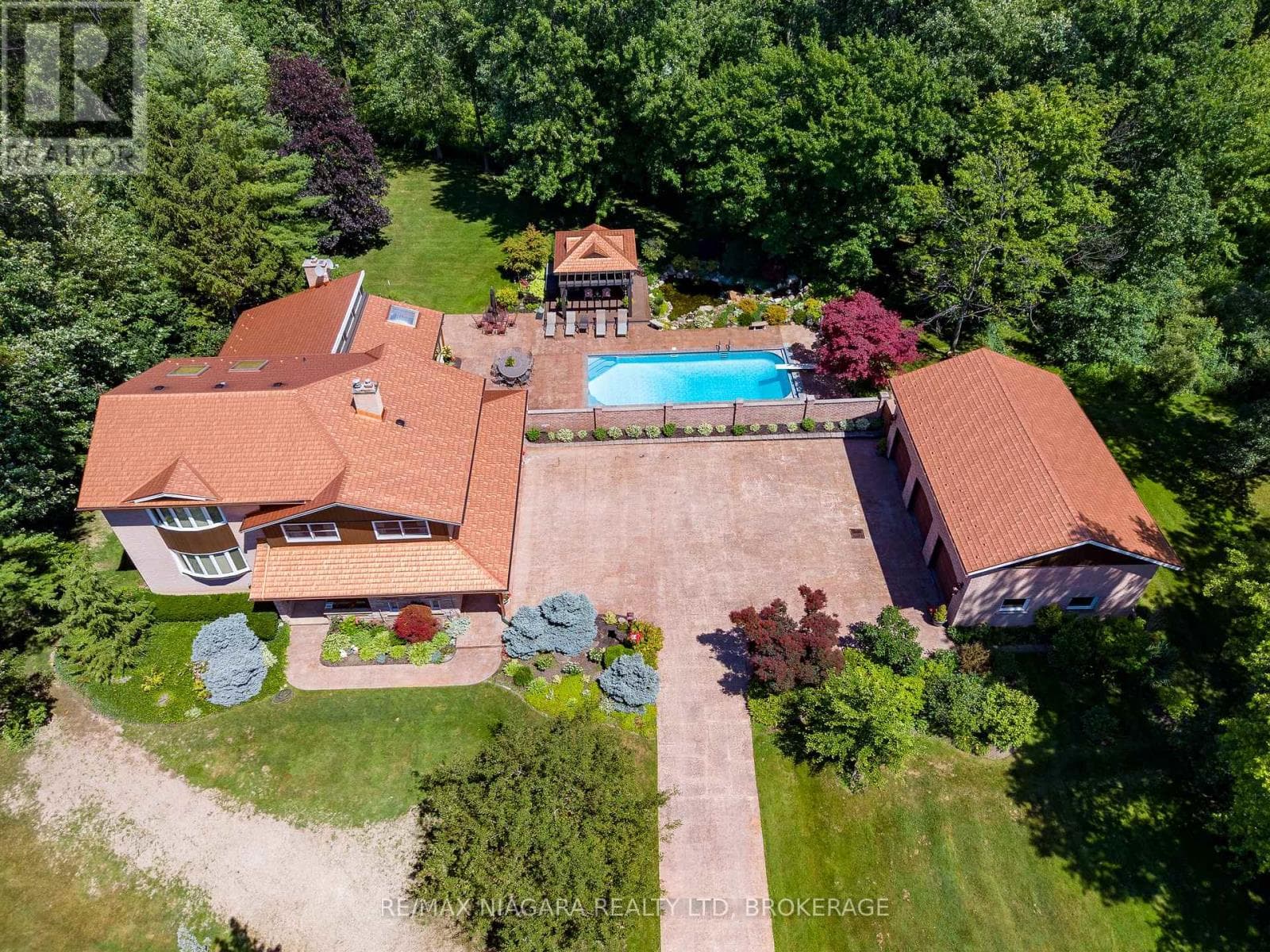 Single Family at 2187 Miller Road, Port Colborne (Bethel), Ontario - Photo 2 - RE/MAX Garden City Realty