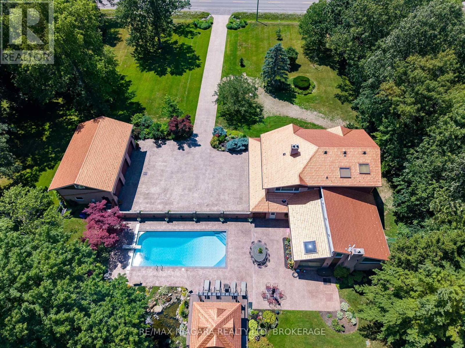 Single Family at 2187 Miller Road, Port Colborne (Bethel), Ontario - Photo 3 - RE/MAX Garden City Realty