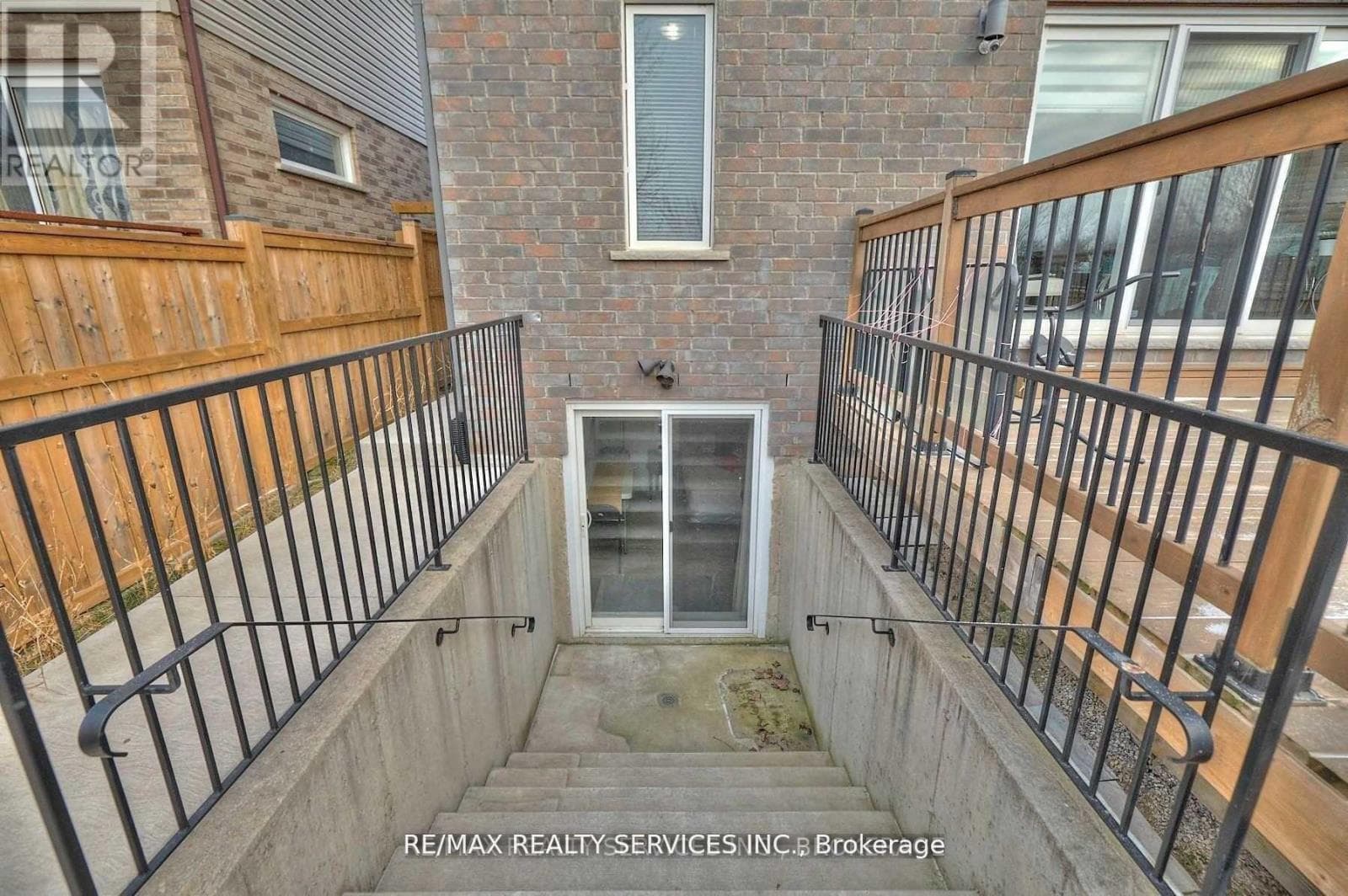 Single Family at Bsmt- 6045 Ernest Crescent, Niagara Falls (Forestview), Ontario - Photo 2 - RE/MAX Garden City Realty