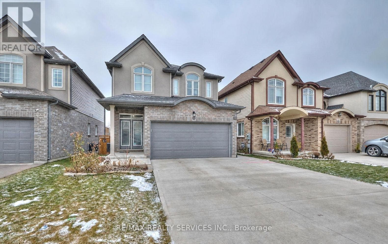 Upper- 6045 Ernest Crescent