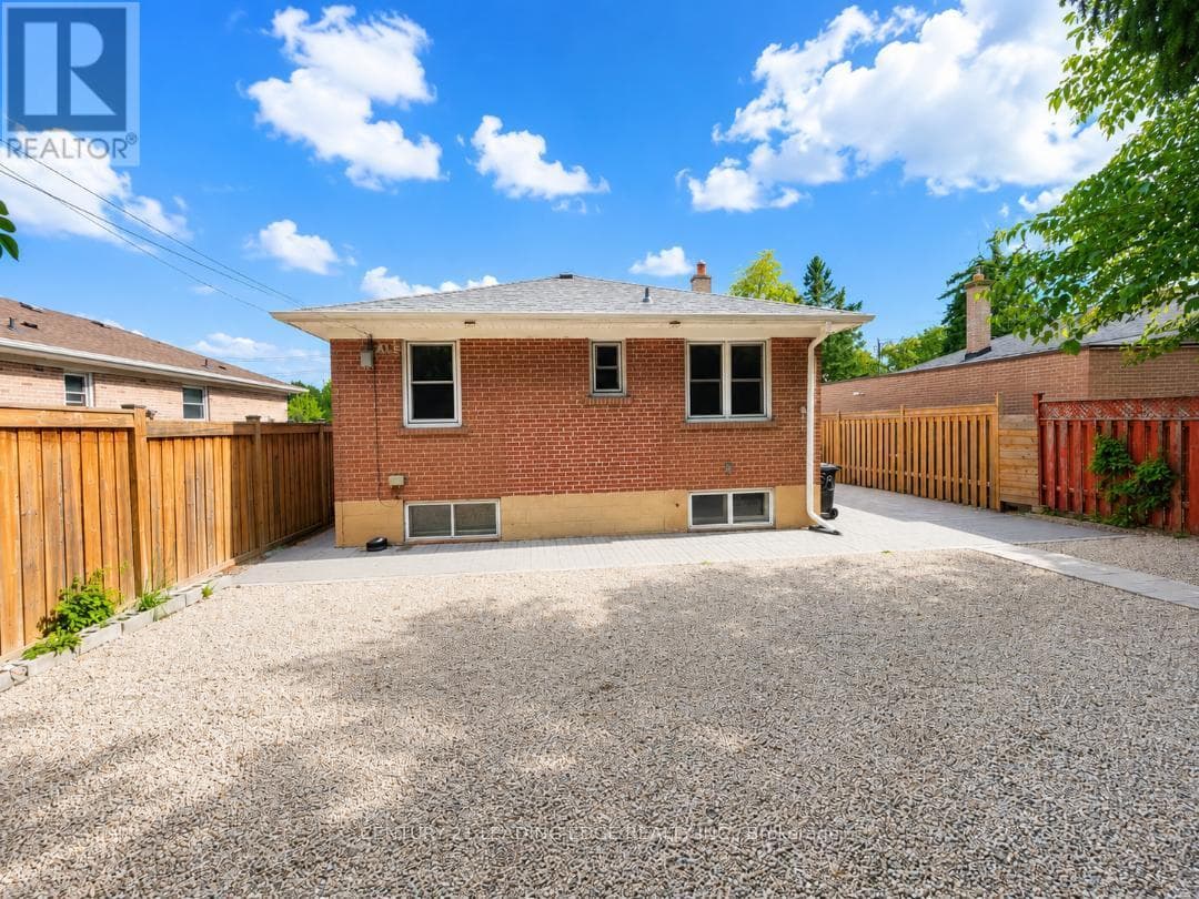 Single Family at 28 Eringate Drive, Toronto (Eringate-Centennial-West Deane), Ontario - Photo 2 - RE/MAX Garden City Realty