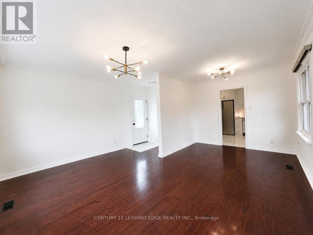 Single Family at 28 Eringate Drive, Toronto (Eringate-Centennial-West Deane), Ontario - Photo 3 - RE/MAX Garden City Realty