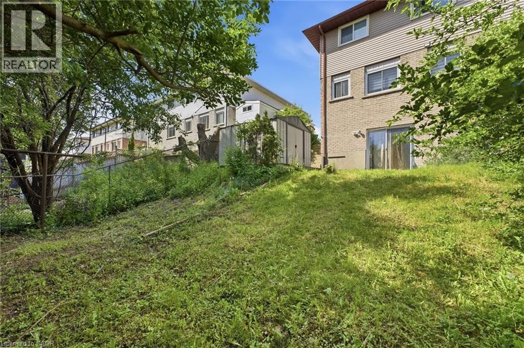 Single Family at 126 DINISON Crescent, Kitchener, Ontario - Photo 5 - RE/MAX Garden City Realty