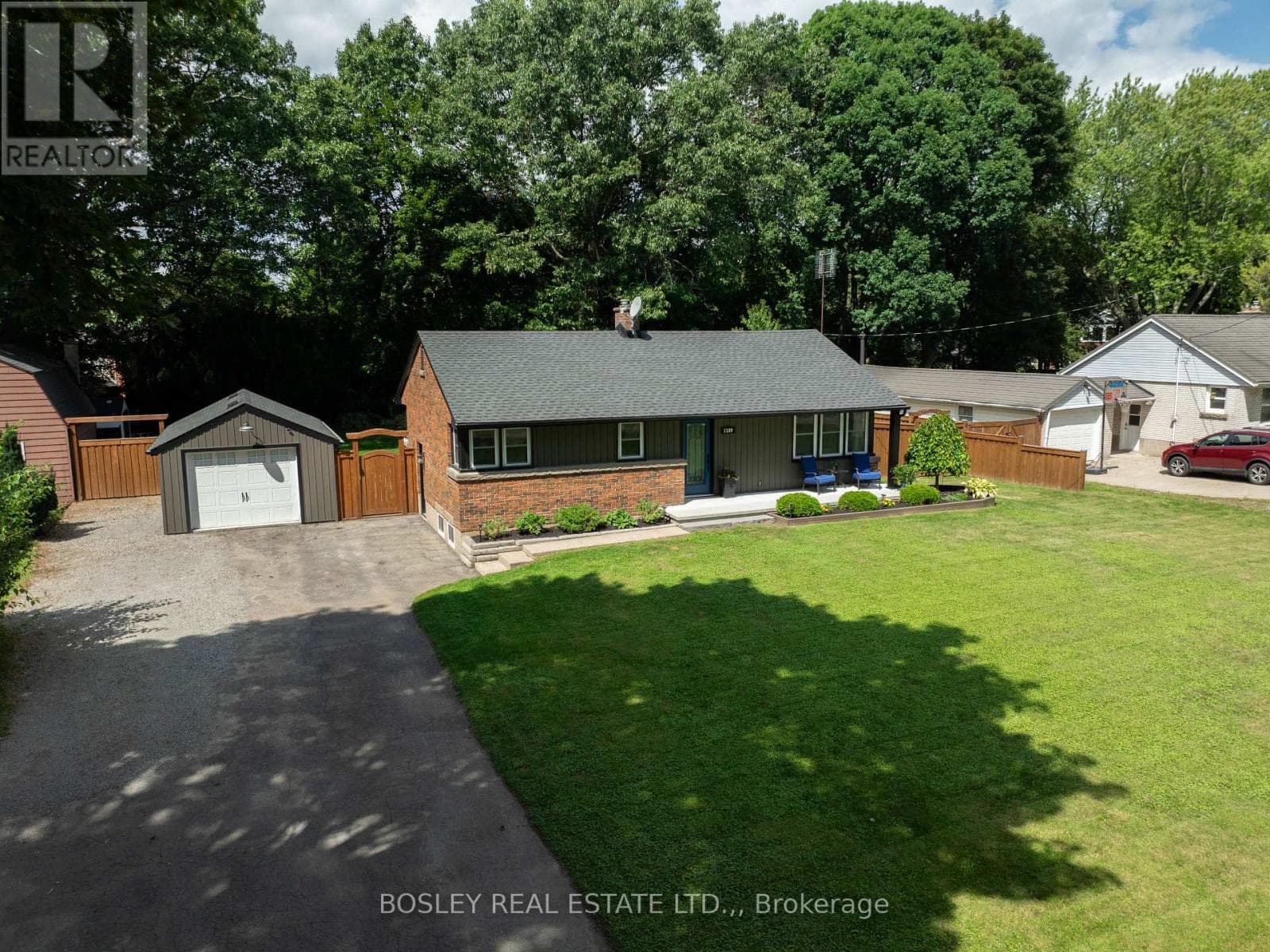 Single Family at 1180 Sunset Drive, Pelham (Fenwick), Ontario - Photo 7 - RE/MAX Garden City Realty