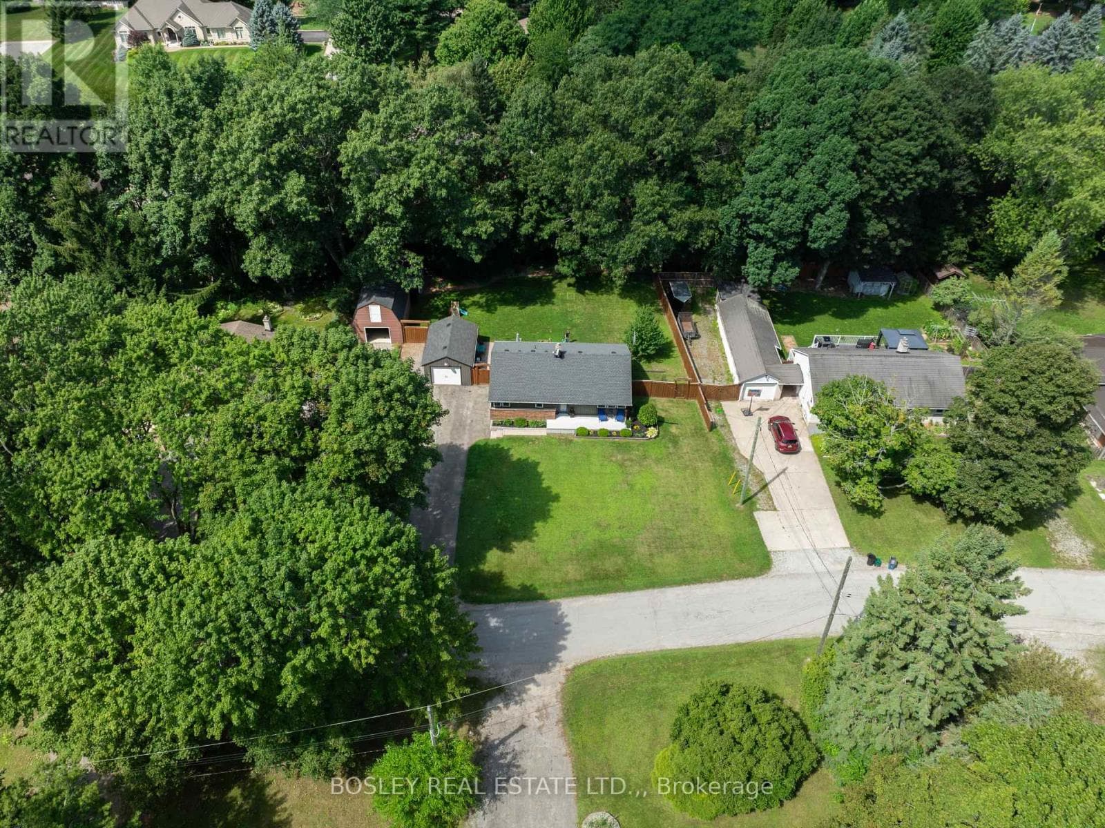 Single Family at 1180 Sunset Drive, Pelham (Fenwick), Ontario - Photo 8 - RE/MAX Garden City Realty