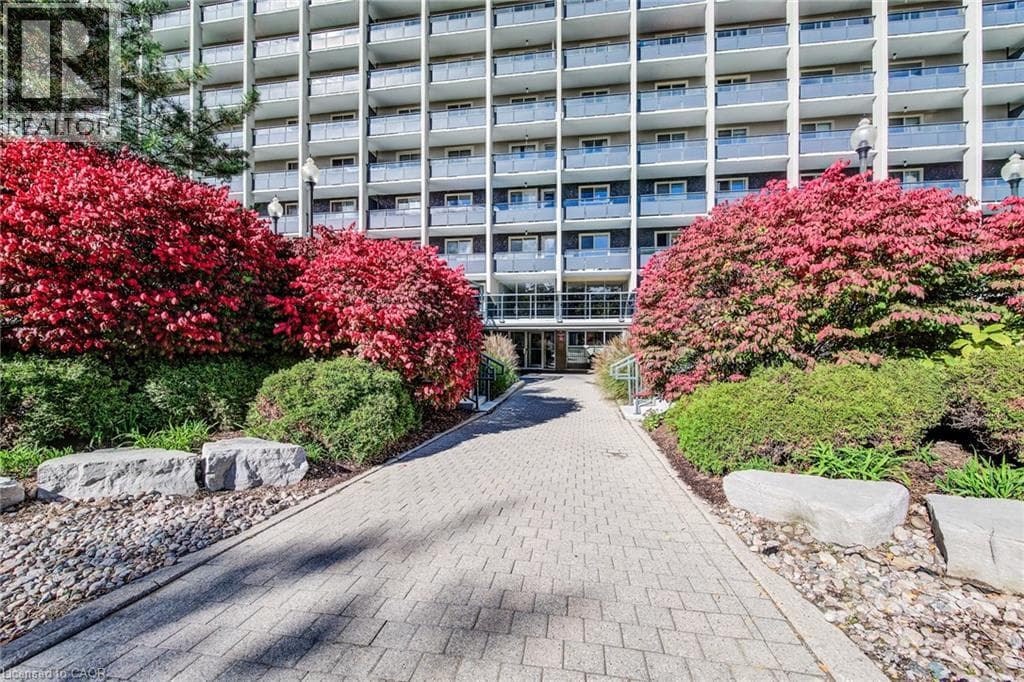 Single Family at 505- 58 BRIDGEPORT Road, Waterloo, Ontario - Photo 2 - RE/MAX Garden City Realty