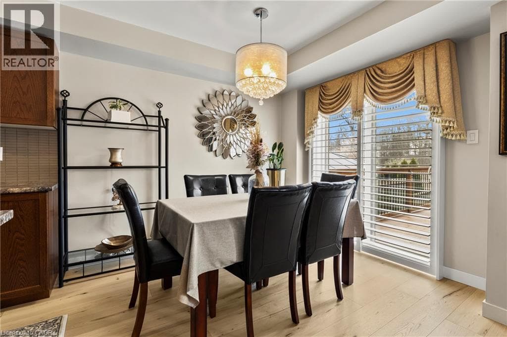 Single Family at 8679 DOGWOOD Crescent, Niagara Falls, Ontario - Photo 10 - RE/MAX Garden City Realty