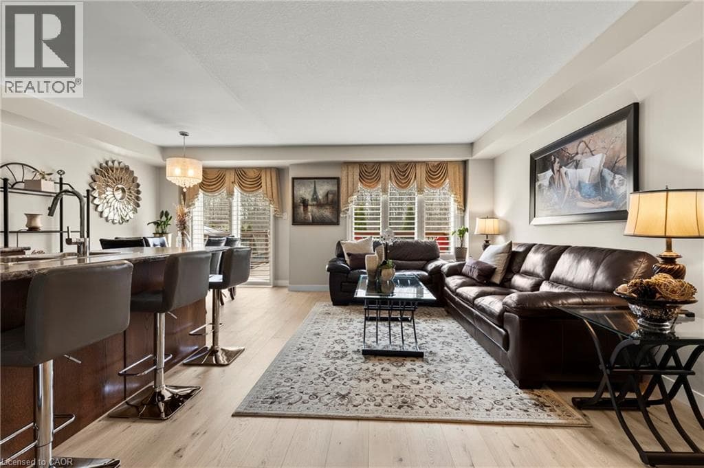 Single Family at 8679 DOGWOOD Crescent, Niagara Falls, Ontario - Photo 6 - RE/MAX Garden City Realty