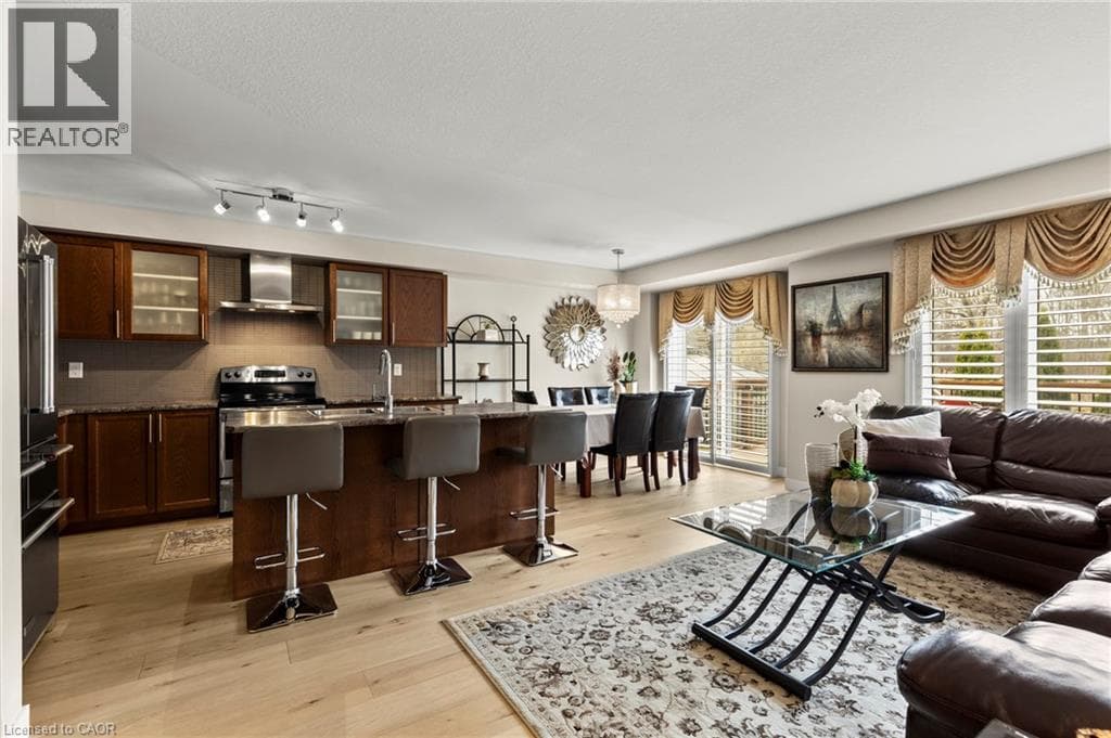 Single Family at 8679 DOGWOOD Crescent, Niagara Falls, Ontario - Photo 8 - RE/MAX Garden City Realty
