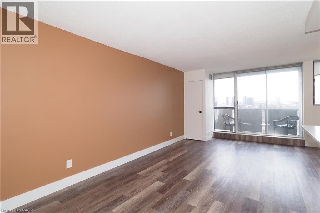 Single Family at 1105- 375 KING Street, Waterloo, Ontario - Photo 9 - RE/MAX Garden City Realty